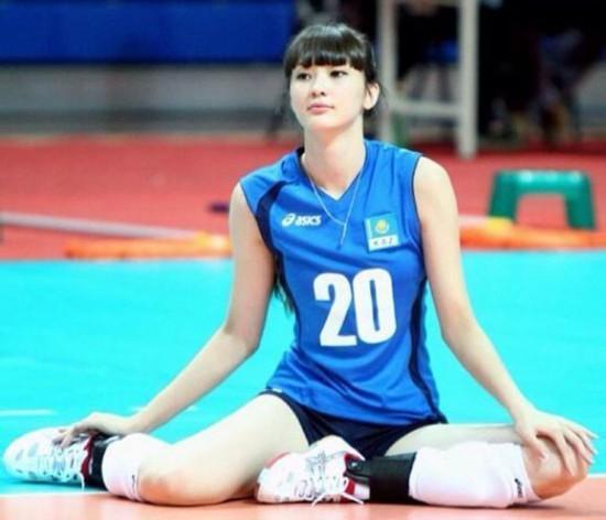 哈萨克斯坦排球美少女日本参训被批叛国
