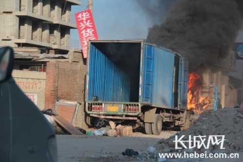 �ӱ��������������Ͷ�Ų����ﱬը���ͼ