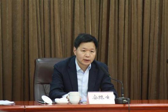 上海静安闸北合并 新区书记曾经历723动车事故