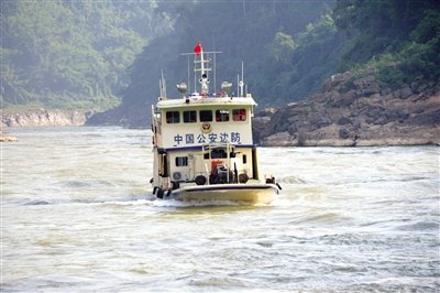 中国船员在泰遭劫 正文   ■ 对话动机   "10·5"湄公河惨案发生