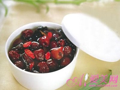 <em>女性</em>养生:秋季易气血两虚 <em>吃什么</em>超级<em>滋补</em>身体