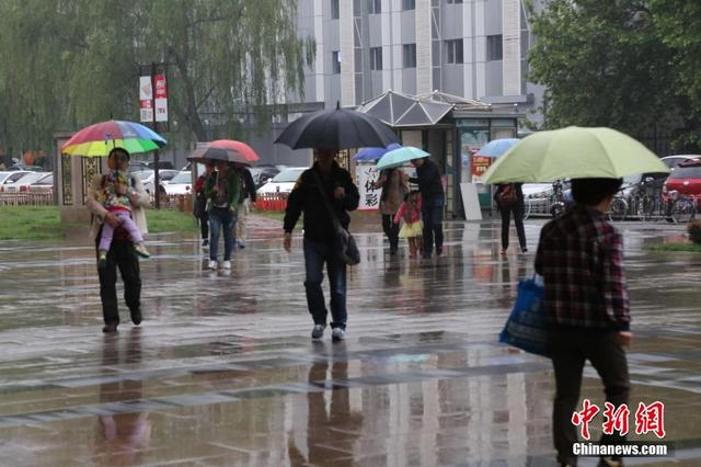 北京现60年最冷5月 居民感叹差点冻死在夏天