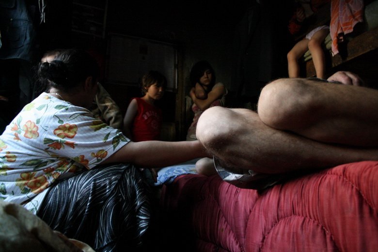 家庭月总收入_家庭收入中最稳定的是