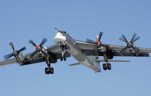 俄媒：俄军机飞行没侵犯日领空 日反应歇斯底里