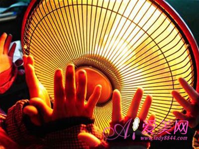 使用暖宝宝谨防低温烫伤 冬季保暖品要慎用