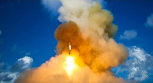 美军试射战略导弹震慑中俄?最高时速2.4万公里