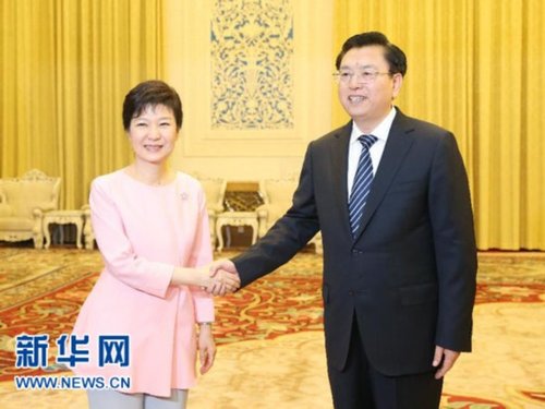 Zhang Dejiang interviews Korea president Piao Jinhui in people congress hall