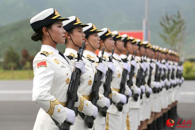 仪仗队女兵将首次亮相阅兵 平均身高1.78米