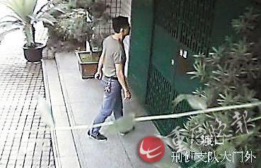 重庆男子欲向女友显摆 假冒新队长去刑警队被拘