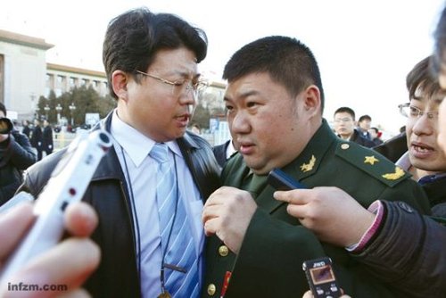两会红二代:类似重庆唱红的做法太少了_新闻_
