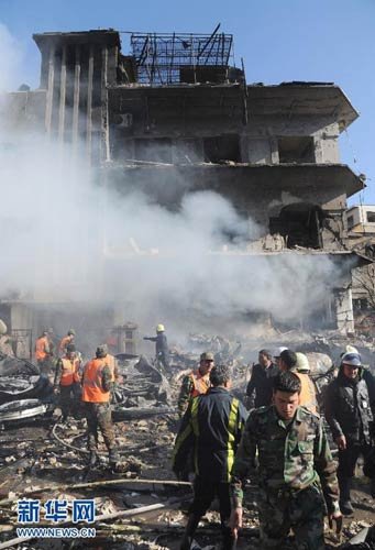 叙利亚首都发生连环爆炸 约70辆汽车被炸毁
