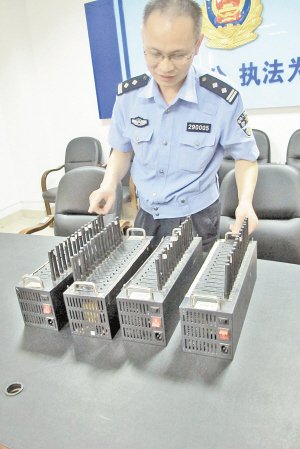 厦航客服热线1天打进16万个电话 损失400多万