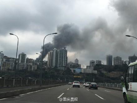重庆观音岩一居民区发生火灾 火势较大(图)