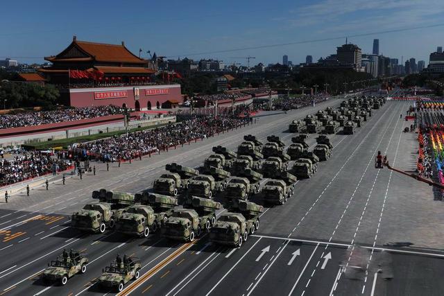 资料图:中国举行的国庆大阅兵