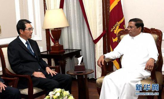 印度LCA和枭龙竞争纯粹靠作弊