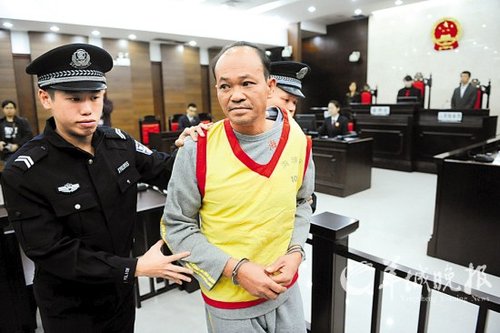 九江大桥案船长石桂德出庭 羊城晚报记者 黄巍俊 摄