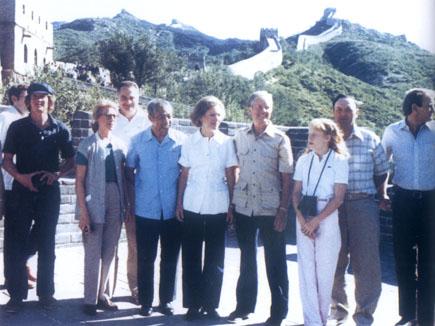 美国前总统卡特和夫人游览八达岭长城_新闻_腾讯网