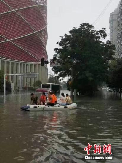 民政部：强降雨致长江中下游11省181人死亡失踪