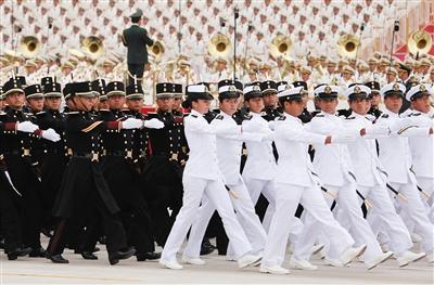 17外国军队亮相大阅兵 墨西哥方队男女混编