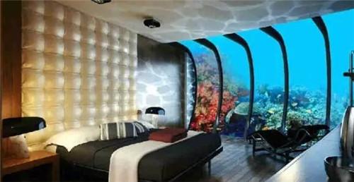 以后去迪拜要干两件事 当乞丐和住十星酒店