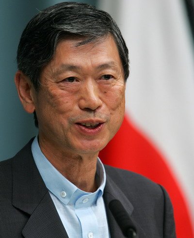 日媒称安倍准备下月特派高村正彦赴华修复关系