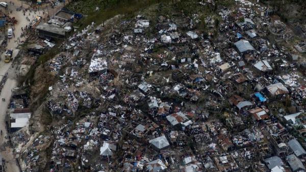 飓风“马修”横扫海地 已造成超过100人死亡