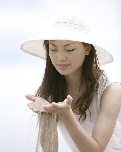 女性私处体毛过多或是疾病征兆