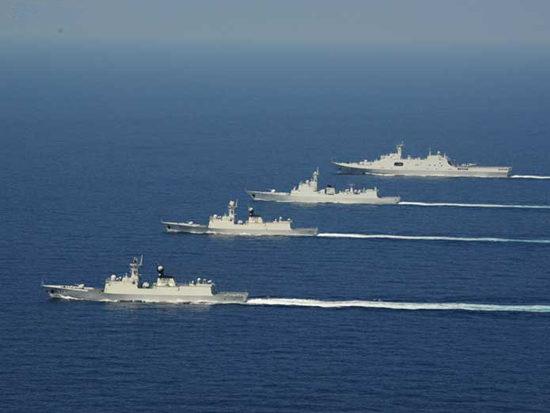 中国南海舰队远海训练编队巡航南沙