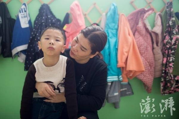 一年级小学生的繁忙周末 上7门兴趣班 (组图)