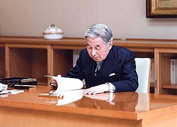 日本天皇将接受5小时心脏手术 皇太子代职
