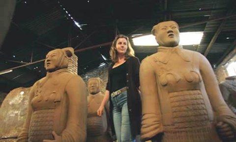 兵马俑并非只有男性 外国艺术家曾造出女兵陶俑