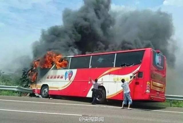 台湾游览车起火事故：同款游览车6成不合格