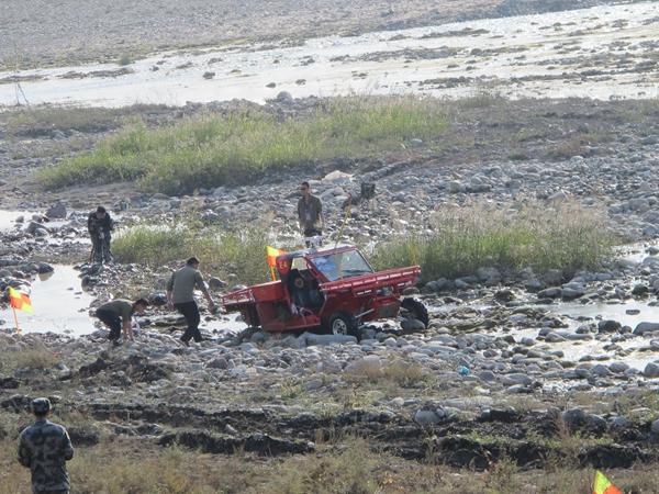 解放军无人系统大赛：中国机器狗水平与美国相当，还要造机器牦牛