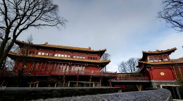 新闻哥吐槽:姑娘素颜参加聚会被男友轰回家,也太不尊重人了 新闻哥吐槽:姑娘素颜参加聚会被男友轰回家,也太不尊重人了图片