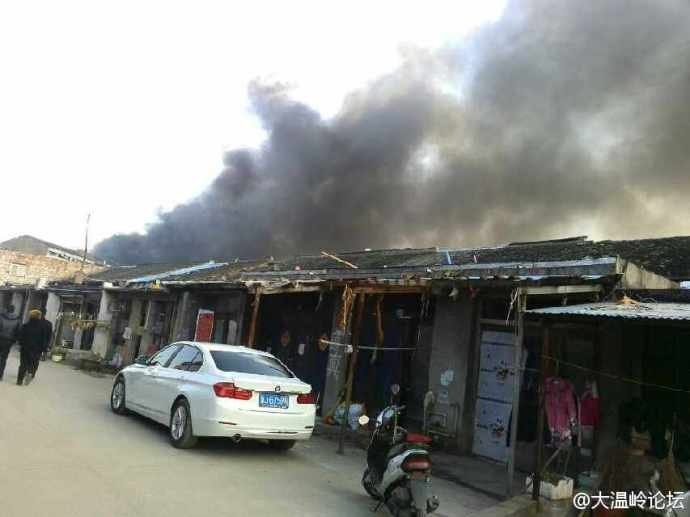 高清图—台州市温岭市大东鞋业发生火灾 16人丧生