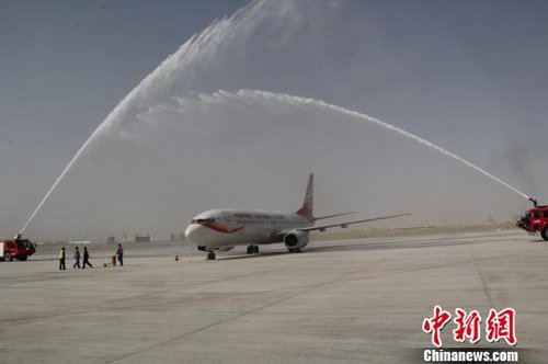 新疆喀什成功首航深圳 系国内最长航线