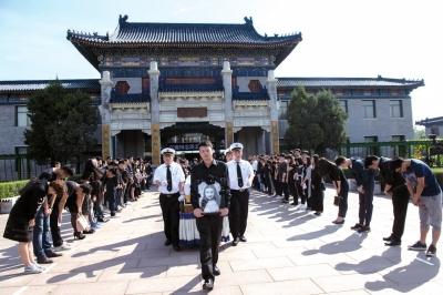 中传受害女生家属聘请李天一案律师 要求判死刑