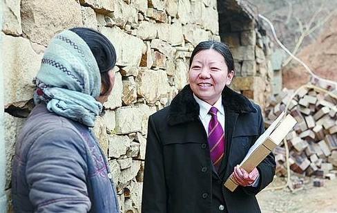 人大代表呼吁推行法官职业化 理顺晋升渠道
