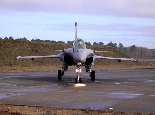 印度126架战机采购金额达200亿美元 涨幅近一