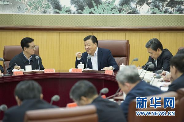 刘云山：学习教育要与听取意见、解决问题同步推进