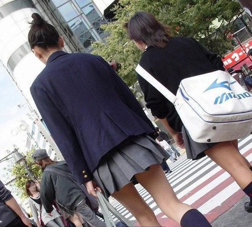 美士兵拍日本女生裙底被捕 损坏证据逃避调查