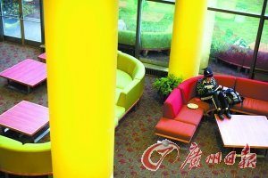 美公立大学“很差钱” 争相扩招中国留学生(图)