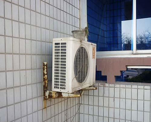 空调室外机如何清洗？