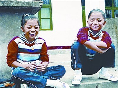 湖南一座山脉附近村庄54年间出现98对双胞胎