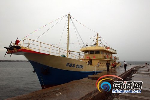 海南第一艘钢质专业海钓船临高下水 创海钓品牌