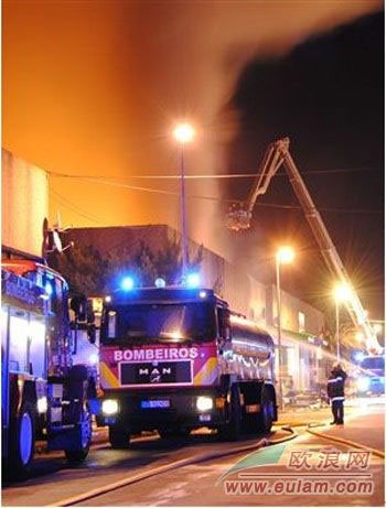 葡萄牙维拉贡德区发生火灾 华商仓库设施被烧