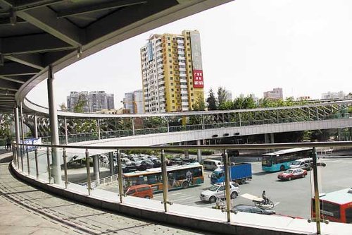 深圳“豪华天桥”:5000万元建一座“花架子天桥”?!