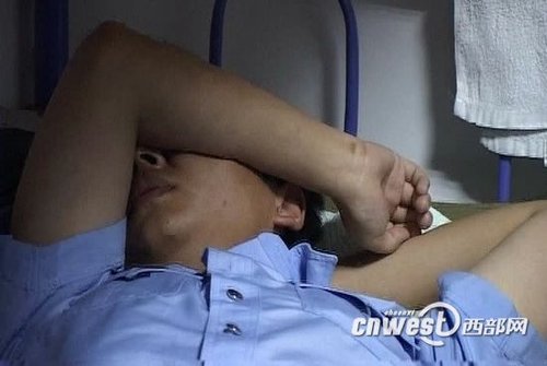 ����һ�����жӳ��ݳ�Υ�º�ŭ��ִ������(ͼ)