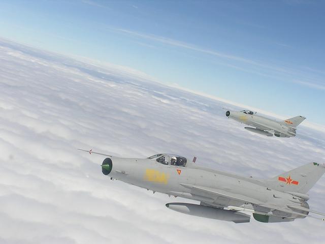 鹊起的少侠:8比0狂胜上届金头盔