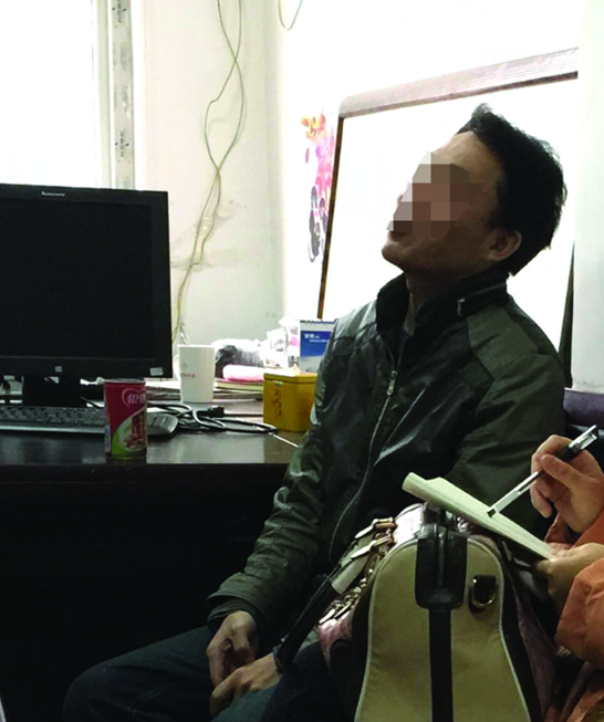 本科毕业生住桥洞2年 自称一事无成没脸见家人